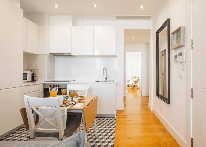 Apartmán Bright Tailor Made Flat With A View In Estrela