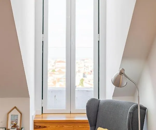 Apartmán Bright Tailor Made Flat With A View In Estrela