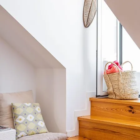 Apartmán Bright Tailor Made Flat With A View In Estrela *