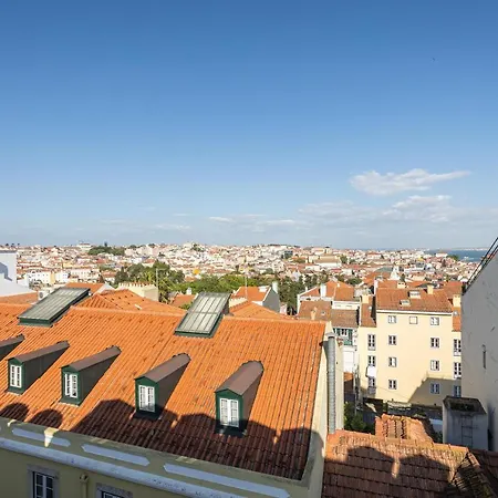 Bright Tailor Made Flat With A View In Estrela Apartmán Lisboa